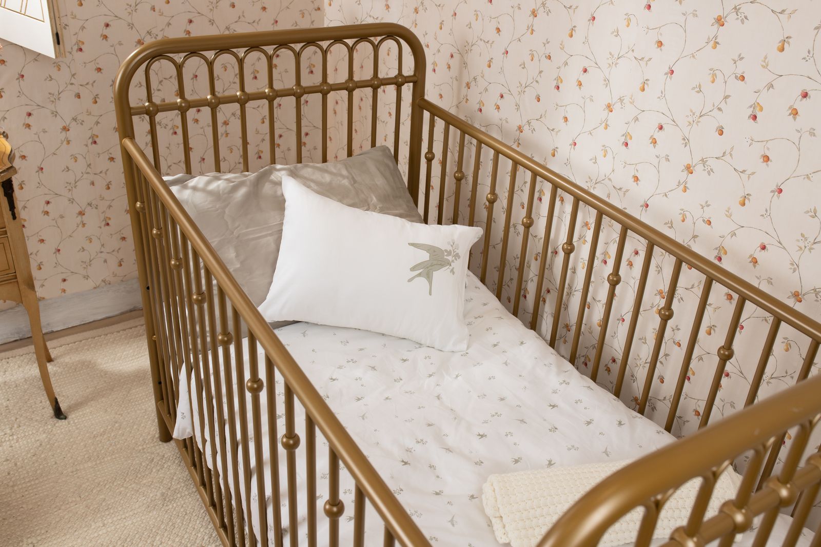 Petite Belle Summer Skies Butterfly Crib Set - Blush Butterfly Petite Belle Summer Skies Butterfly Crib Set - Blush Butterfly