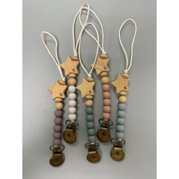Three Hearts Kinley Paci Clip