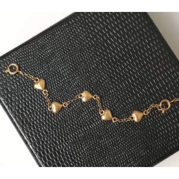 Vincor 5 Gold Hearts on Chain Bracelet