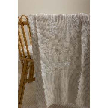 Fragile Baby Chunky Blanket With Embroidery Flowers 