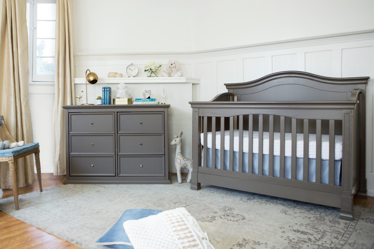 convertible crib with matching dresser